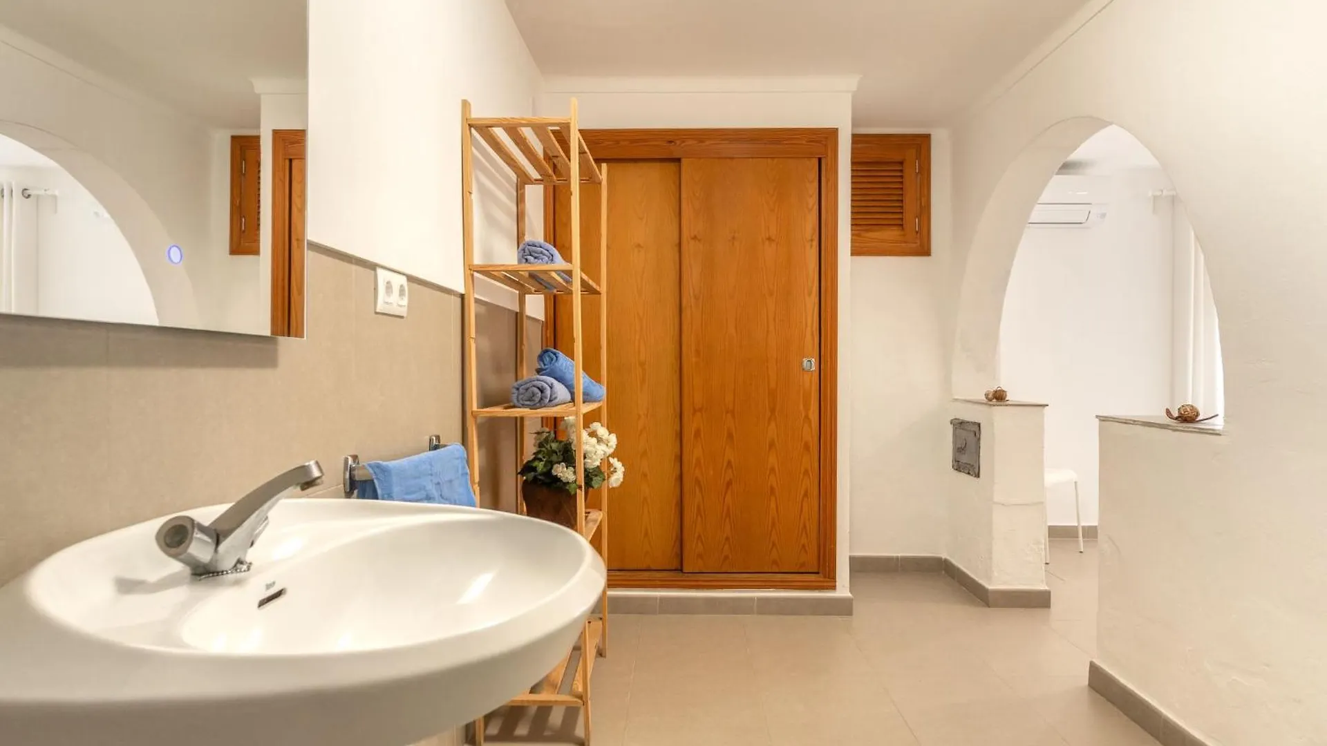 Apartment Clara-5 By Interhome Cala de Sant Vicenc