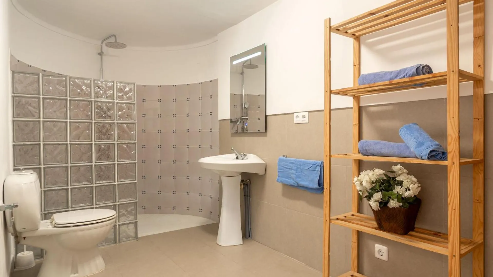 Apartment Clara-5 By Interhome Cala de Sant Vicenc